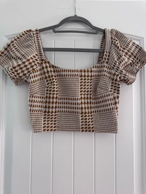Altar'd State Brown & Cream Houndstooth Square-Neck Crop Top